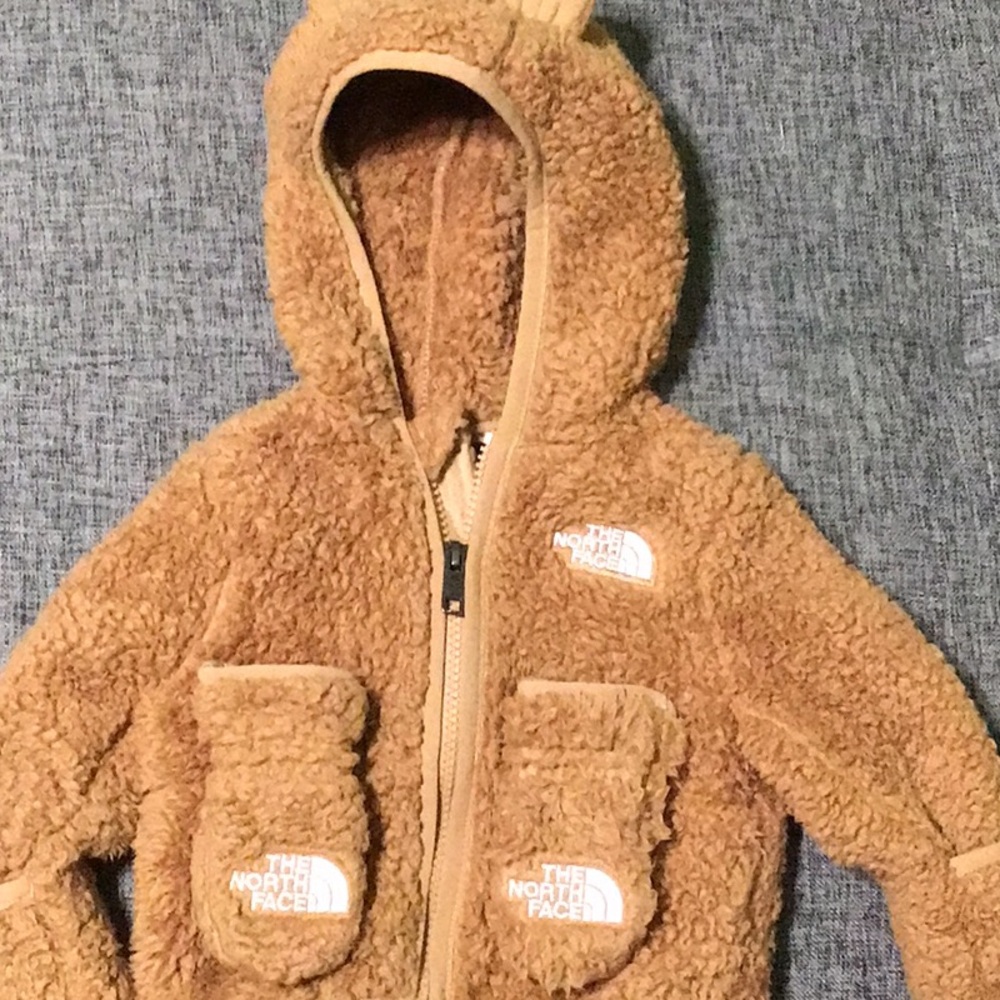 North Face baby jacket size 3-6 months